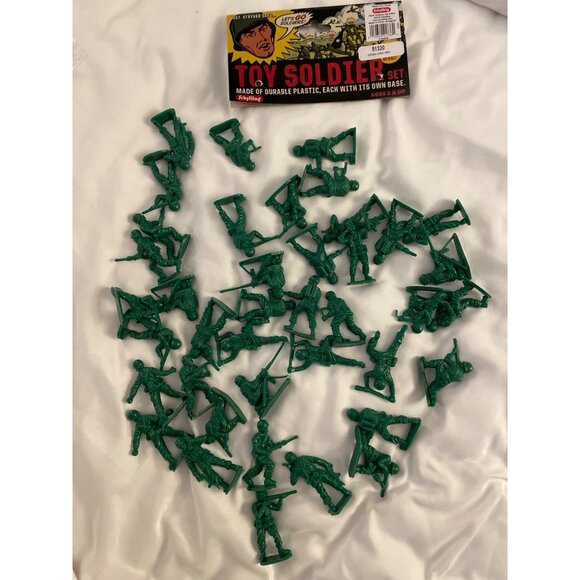 Schylling Classic Toy Soldier Set With 40 Green Army Men Figures - Picture 1 of 16